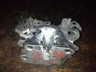 Suzuki Swift II Jobb hátsó Ajtózár *68297*