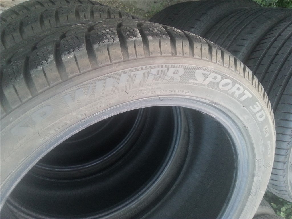  225/50R18 Dunlop defekttűrő téli gumi garnitúra 7. kép