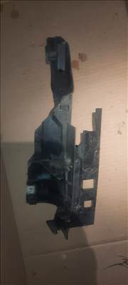 Ford Focus Mk3 sárvédő takaró műanyag csavartakaró jobb bal bm51a02476a