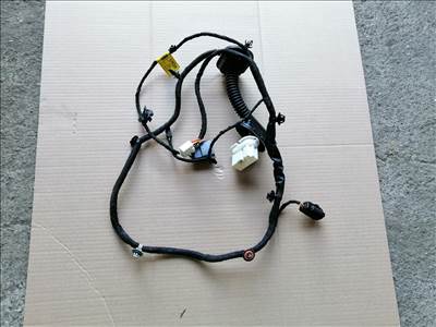 SsangYong Musso Bal hátsó ajtó kábelköteg 8272038010