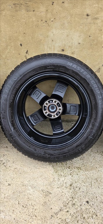  5x112 lyukosztású 18" használt alufelni, rajta 235/60 használt gumi  5. kép