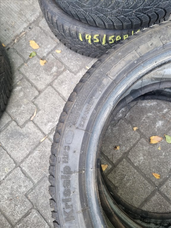  225/4517" újszerű Kleber Krisalp HP3 téli gumi 2db  6. kép