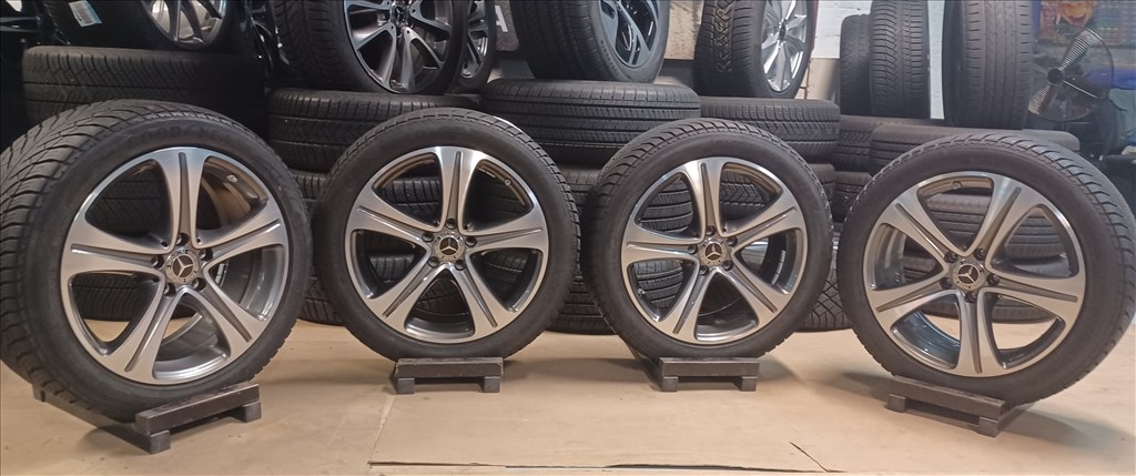 Mercedes W213 E 5x112 8x18 245/45 R18 téli gumikkal 4db 6. kép