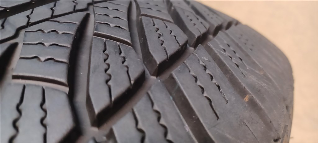 Mercedes W213 E 5x112 8x18 245/45 R18 téli gumikkal 4db 10. kép