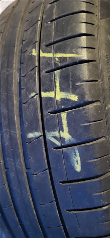  275 50 20 113 W PIRELLI P ZERO M0-S ZAJCSÖKKENTŐS DOT 1119 5-6MM 4. kép