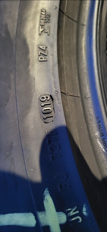  275 50 20 113 W PIRELLI P ZERO M0-S ZAJCSÖKKENTŐS DOT 1119 5-6MM 9. kép