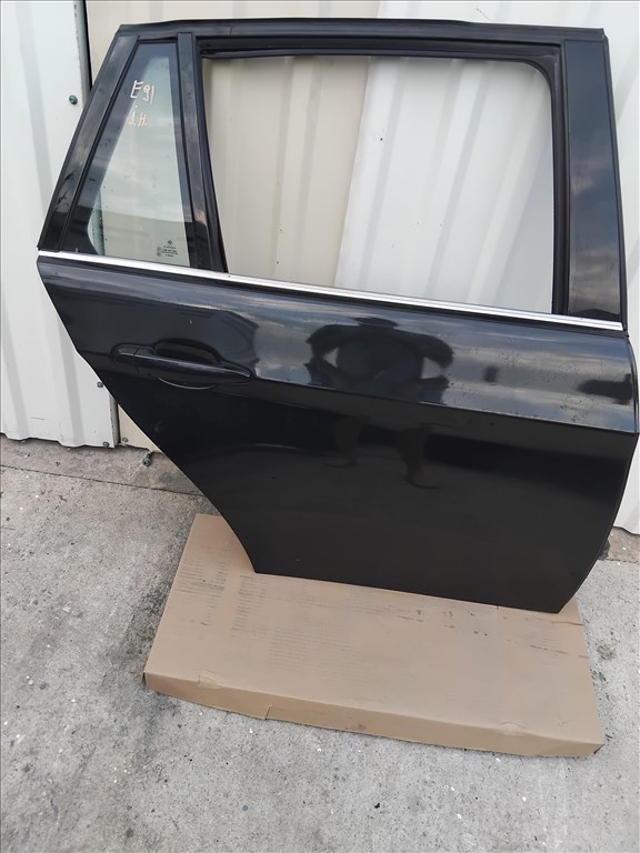 BMW 3-as sorozat E90, E91, E92, E93 Jobb hátsó Ajtó 2890 1. kép
