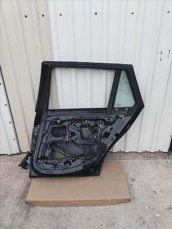 BMW 3-as sorozat E90, E91, E92, E93 Jobb hátsó Ajtó 2890 6. kép