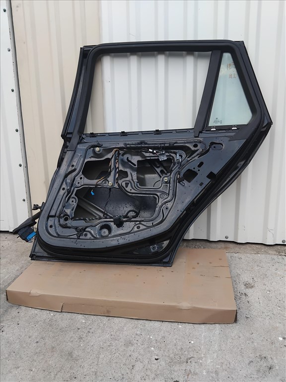 BMW 3-as sorozat E90, E91, E92, E93 Jobb hátsó Ajtó 2890 7. kép