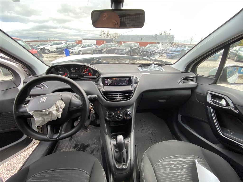 Bontásra: Peugeot 208 I kormány  vf3crbhw6gt100219 psabh021jbha3145549 6. kép
