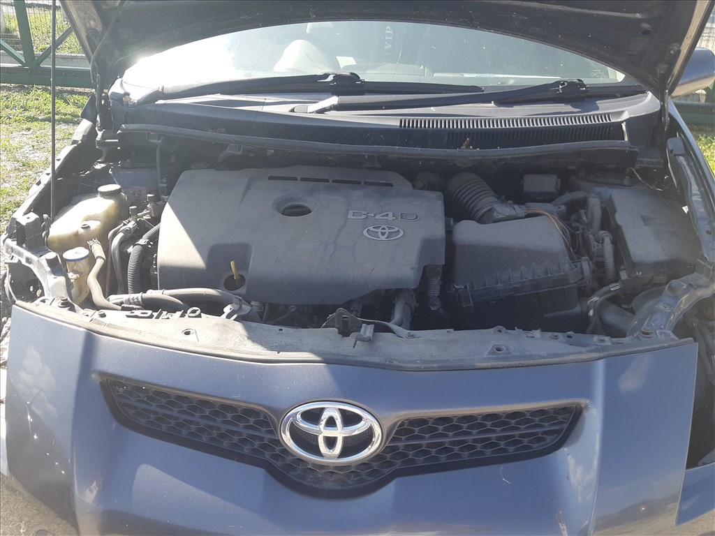 Bontásos: TOYOTA AURIS 2.0 D-4D 2007es Executive Váltó D-4D manuális 6 fok. 0433112630 3030012b30 3. kép