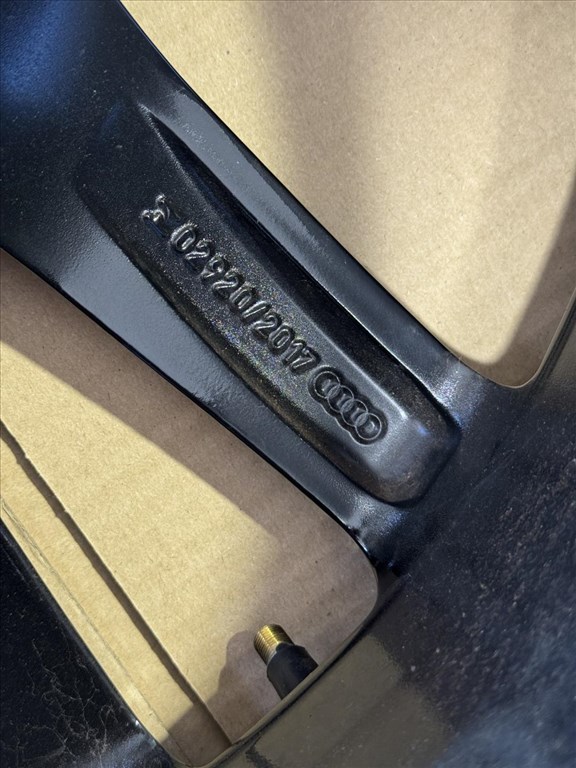 R19 Original audi 8.5J ET46 - 8B3601025BB 8B3 601 025 BB / BA 1db alufelni felni 2. kép