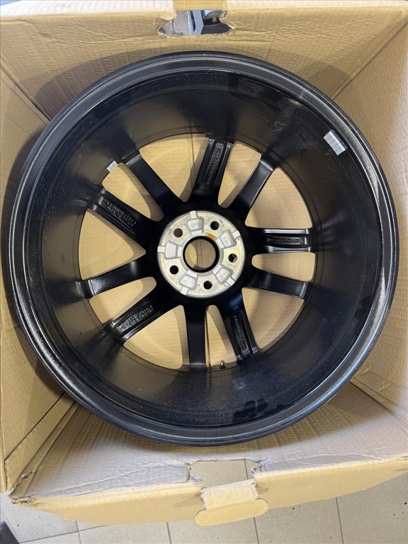 R19 Original audi 8.5J ET46 - 8B3601025BB 8B3 601 025 BB / BA 1db alufelni felni 7. kép