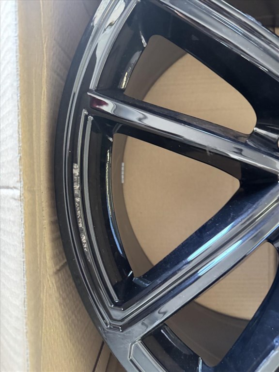 R19 Original audi 8.5J ET46 - 8B3601025BB 8B3 601 025 BB / BA 1db alufelni felni 9. kép