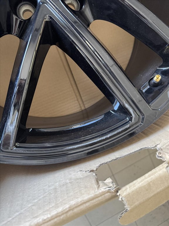 R19 Original audi 8.5J ET46 - 8B3601025BB 8B3 601 025 BB / BA 1db alufelni felni 10. kép