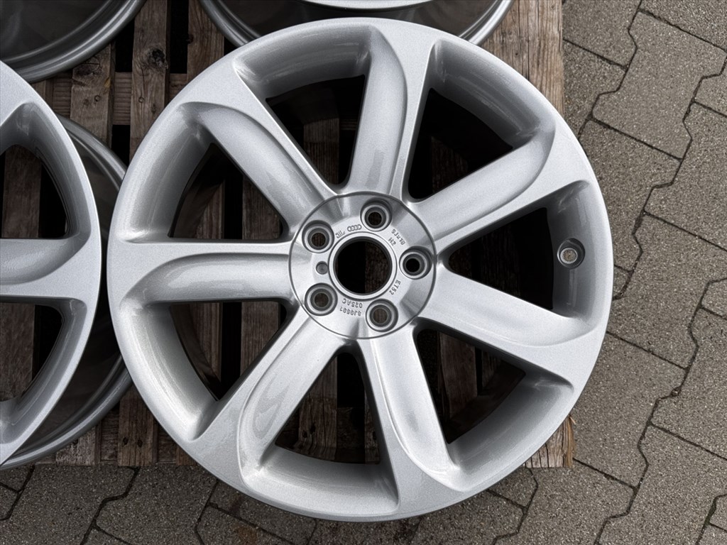 R18 5x112 (57,1) Original Audi TT  9J ET52 OEM 8J0601025AC gyári alufelnik felnik 3. kép