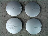 Gyári Volkswagen felniközepek , kupakok eladók ! 