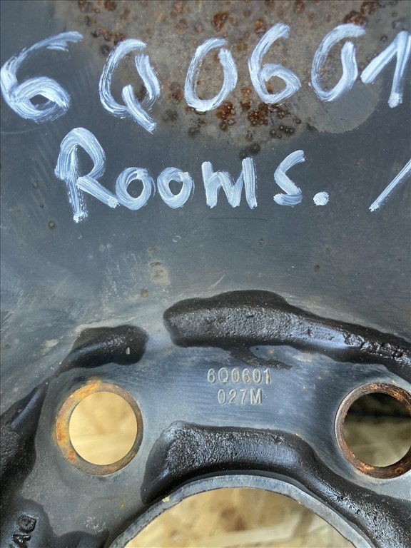 Skoda Roomster felni garnitúra gumikkal(6Q0601027M 3. kép