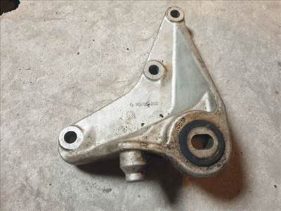 Opel Corsa E Váltótartó bak B14xer AUTOMATA  13427228