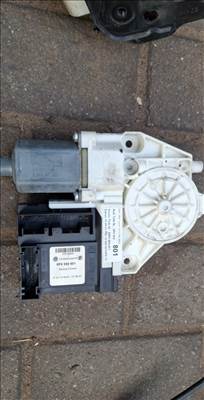 Audi A3 (8P) bal első ablakemelő motor  8p09959801