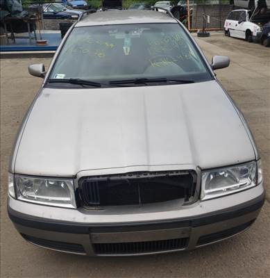 2007 Skoda Octavia kombi 1.6 benzin, manuális - BONTÁS
