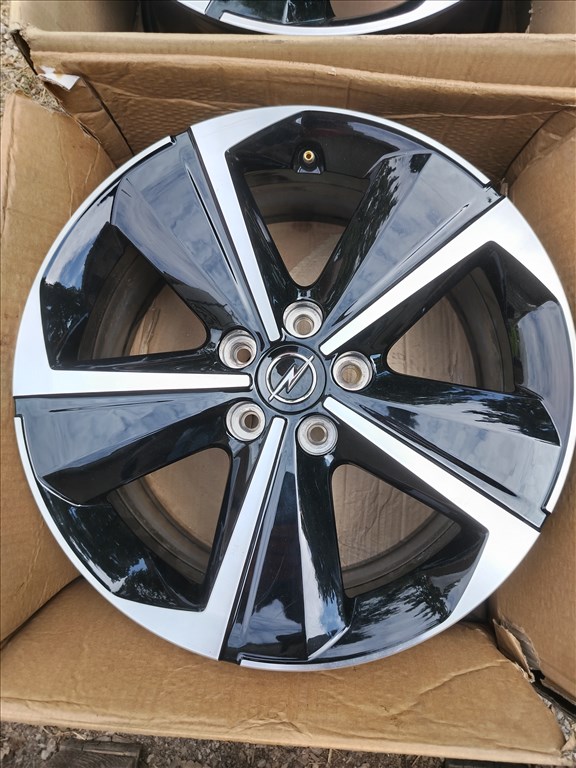  Opel Astra L/Grandland X 5x108 lyukosztású 17" (gyári felni) alufelni 3. kép