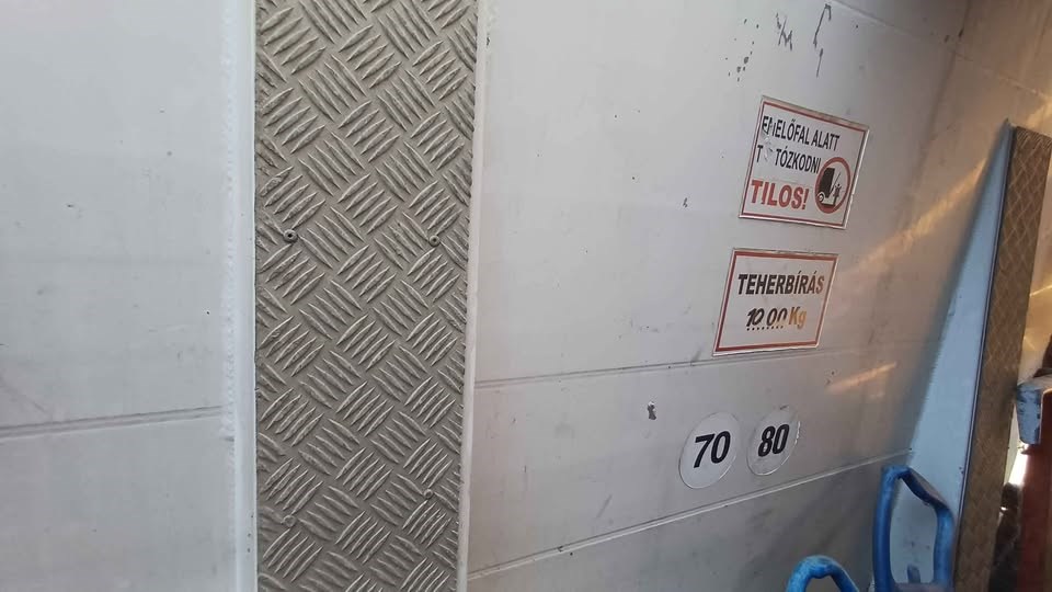 Eladó haszonjármű 3. kép