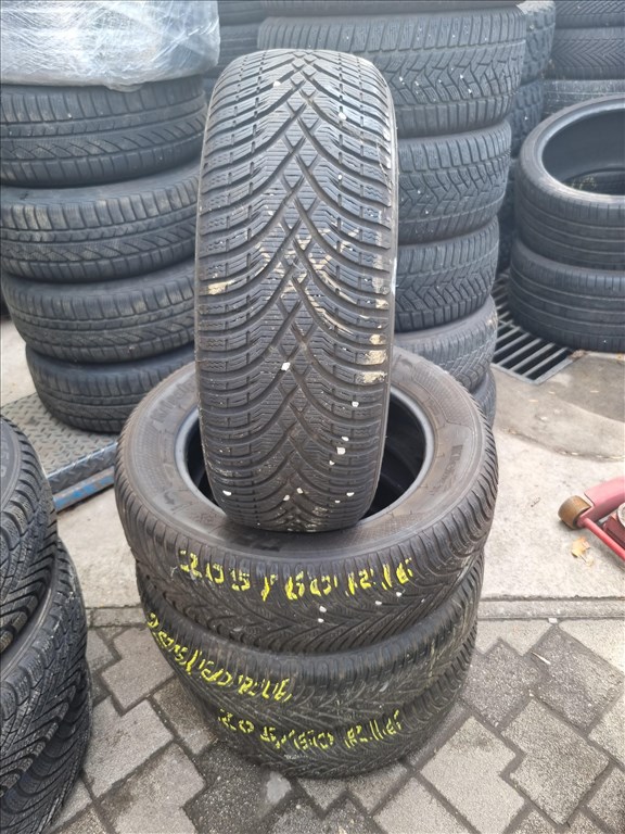  205/6016" újszerű Kleber Krisalp HP3 téli gumi 4db  3. kép