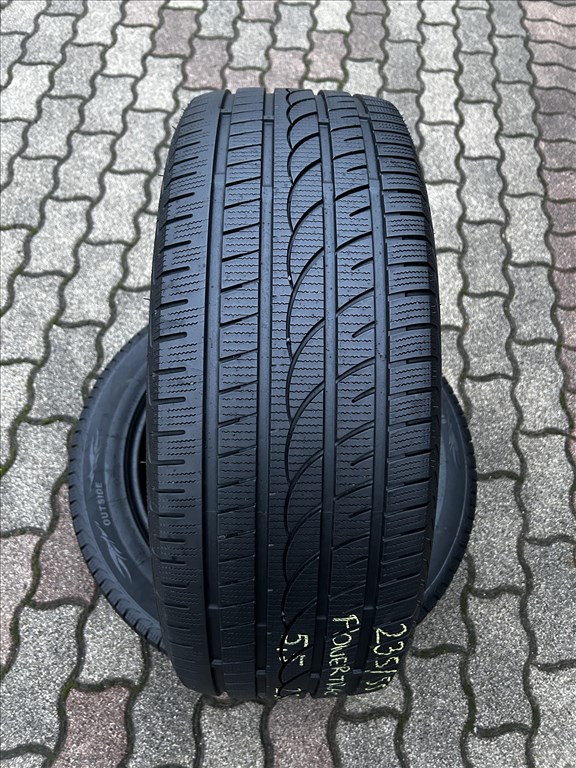 2db 235/55R19 Powertrac téli gumi 235 55 19 235/55 R19 3. kép