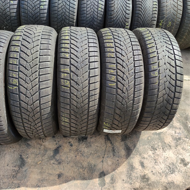  225/60 R18 Goodyear téli gumi 35000ft a 4db/67/ 5. kép