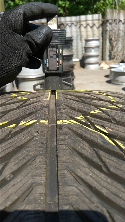 265/40 R19 Michelin téli gumi 50000ft a 4db /167/ 2. kép