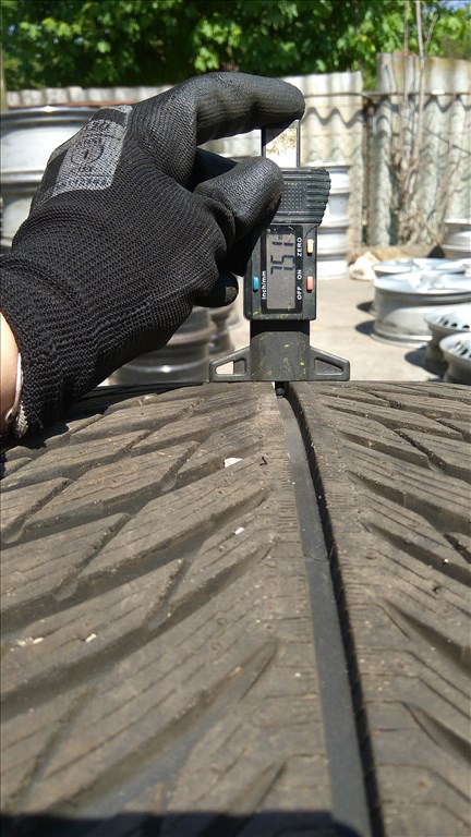 265/40 R19 Michelin téli gumi 50000ft a 4db /167/ 3. kép