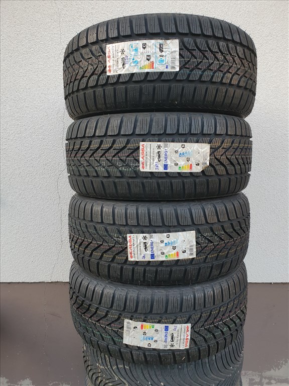  235/50 18 Lassa Competus Winter2 1. kép
