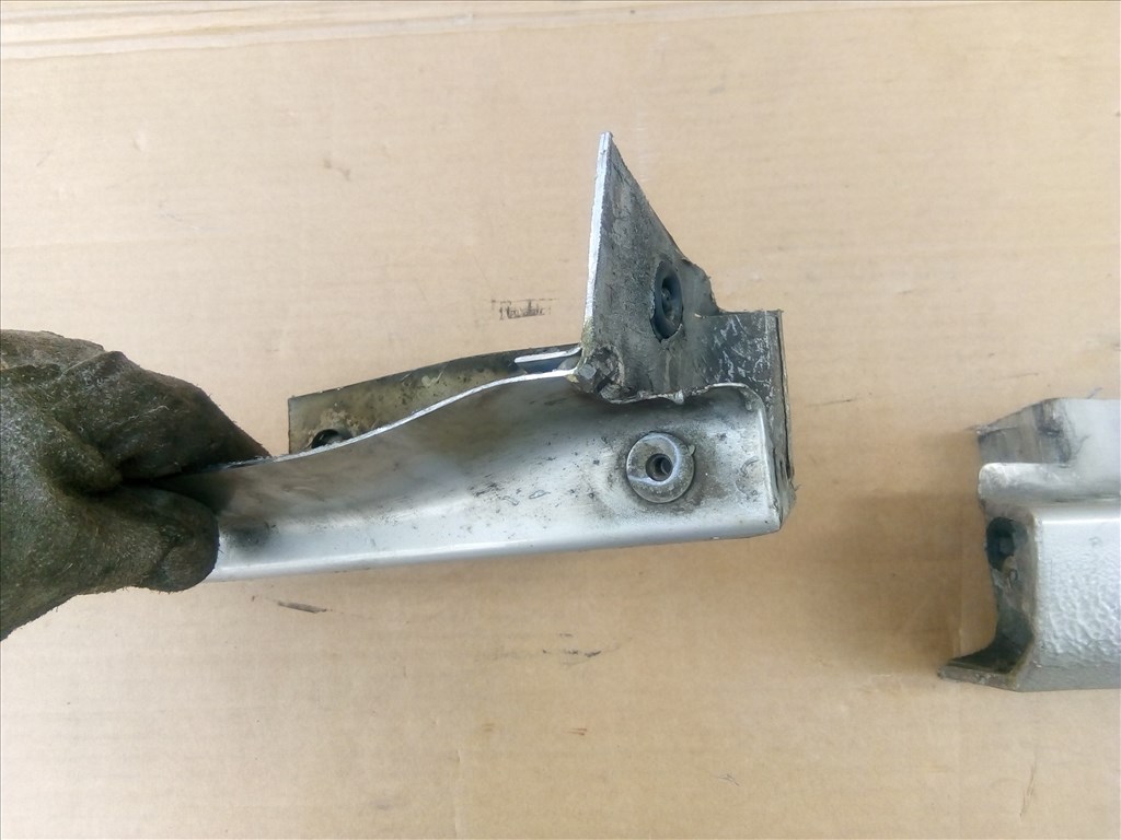 Opel Astra H H küszöb 2. kép