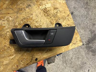 Audi A4 (B6/B7) Bal első kilincs 