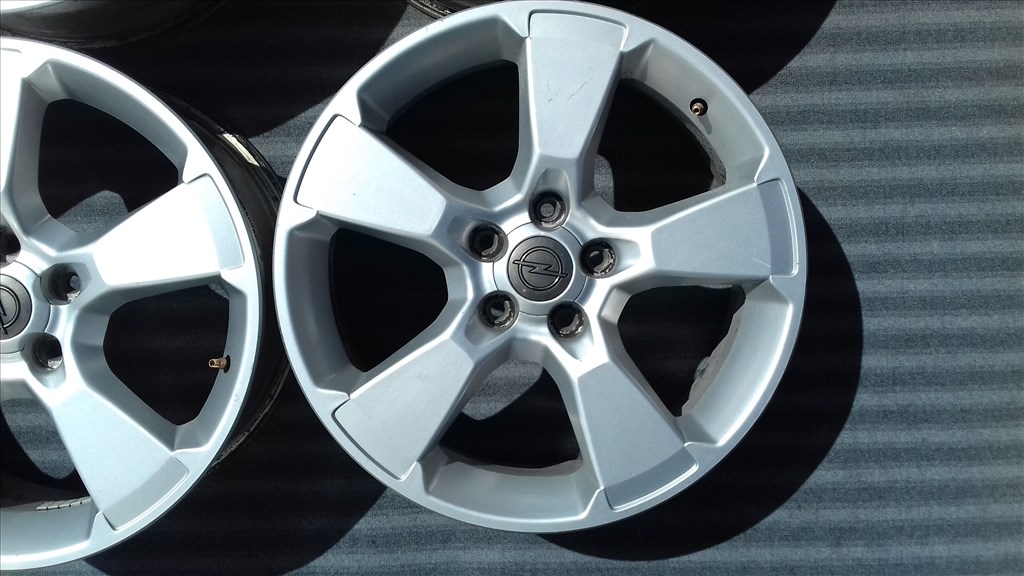  5x115 lyukosztású 7J 18" gyári Opel / Chevrolet / alufelni 5. kép