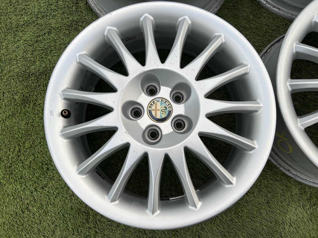 5x98 16" Alfa Romeo gyári alufelni 6,5Jx16h2 ET41,5 3. kép