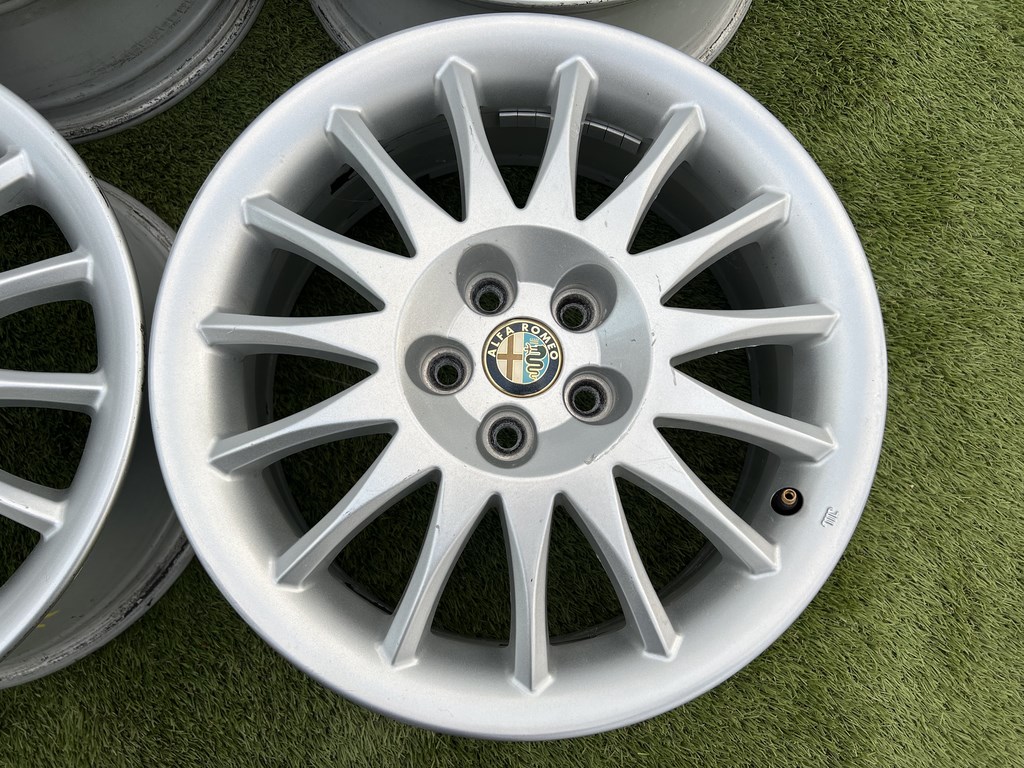 5x98 16" Alfa Romeo gyári alufelni 6,5Jx16h2 ET41,5 4. kép
