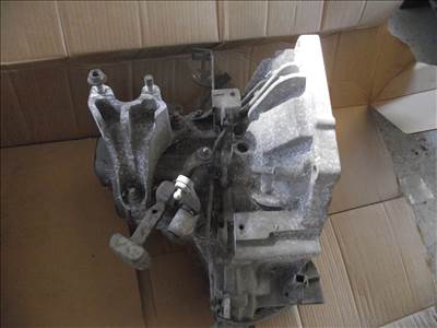 Mazda 2 DE 1.3 benzines sebességváltó 