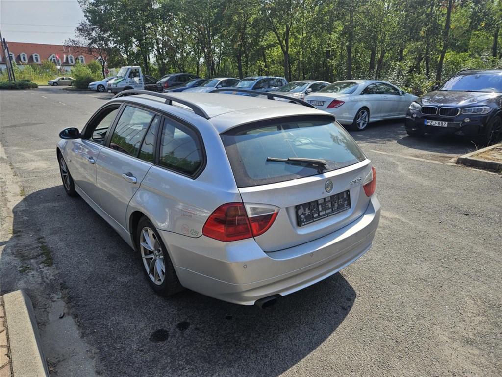 BMW 318 (E90, E91, E92, E93) bontott alkatrészei 5. kép
