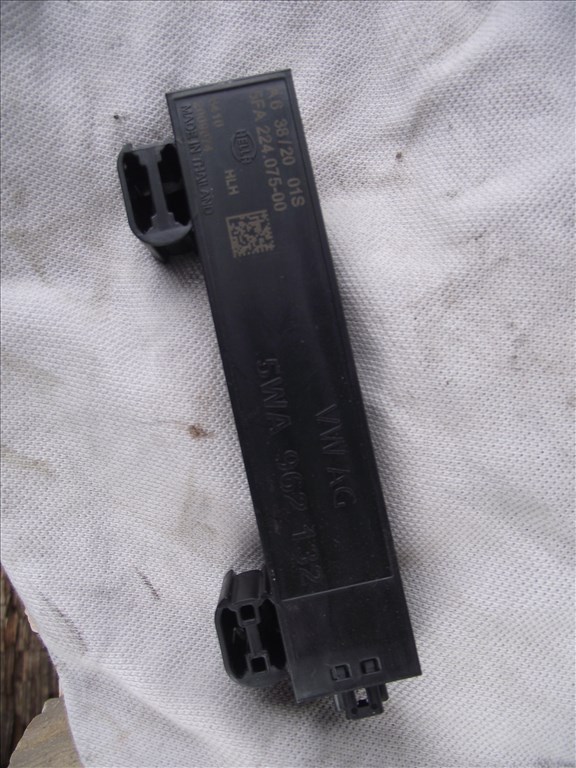 Skoda Octavia 4 Golf 8 Keyless antenna erősítő  5wa962132 1. kép