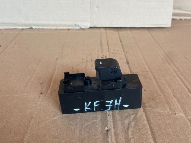 Mazda CX-5 (KF) MAZDA CX-5 Jobb hátsó Ablakemelő Kapcsoló kg2n66380 1. kép