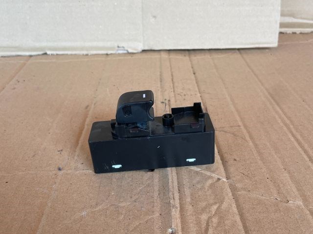 Mazda CX-5 (KF) MAZDA CX-5 Jobb hátsó Ablakemelő Kapcsoló kg2n66380 2. kép