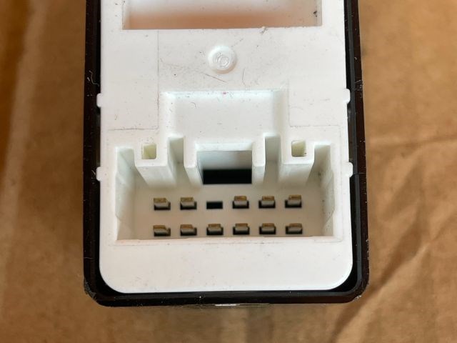 Mazda CX-5 (KF) MAZDA CX-5 Jobb hátsó Ablakemelő Kapcsoló kg2n66380 4. kép