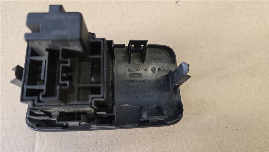 Renault Clio III, Renault Thalia II, Renault Mégane II fényszóró magasság állító kapcsoló 8200095495b 2. kép