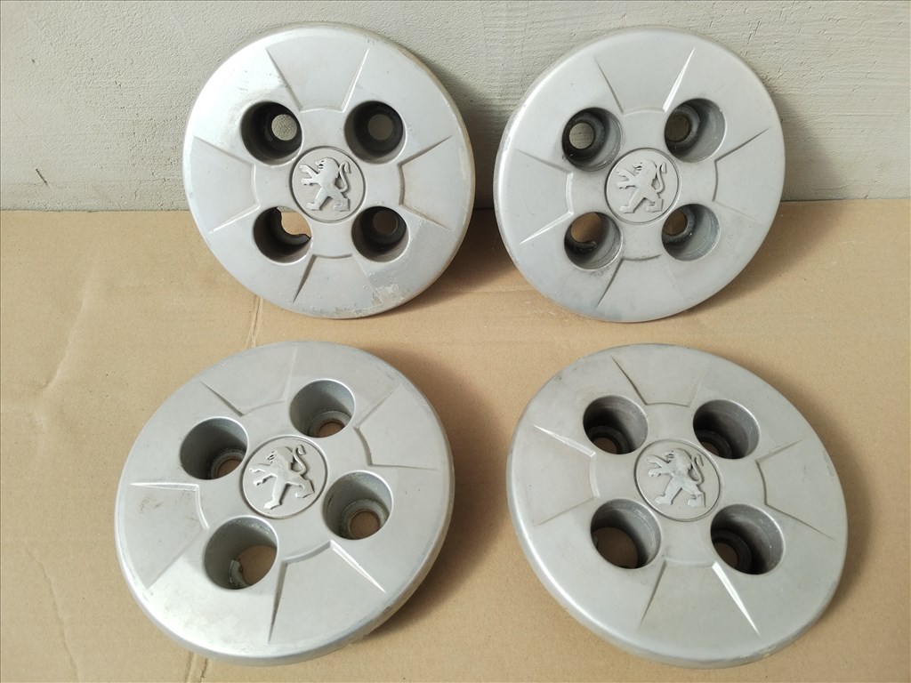 Peugeot Bipper felni közép 1311078070 1309058070 1. kép