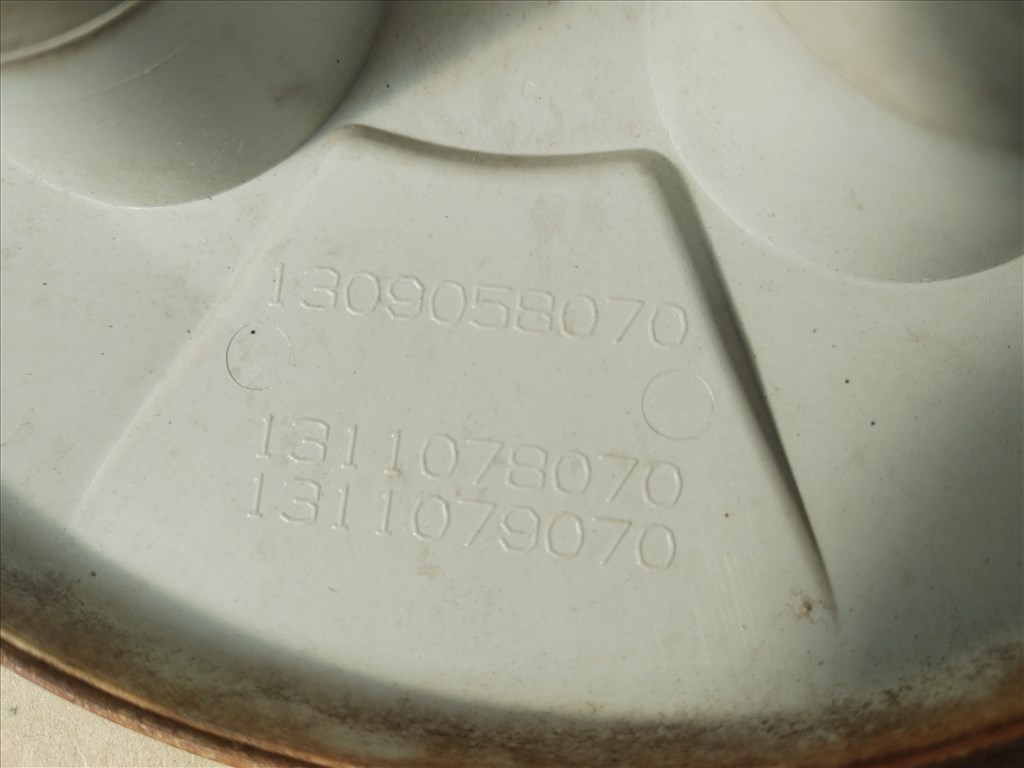 Peugeot Bipper felni közép 1311078070 1309058070 4. kép