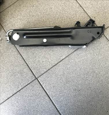 Volkswagen Passat B7 Variant -- emelő 3c0011031b