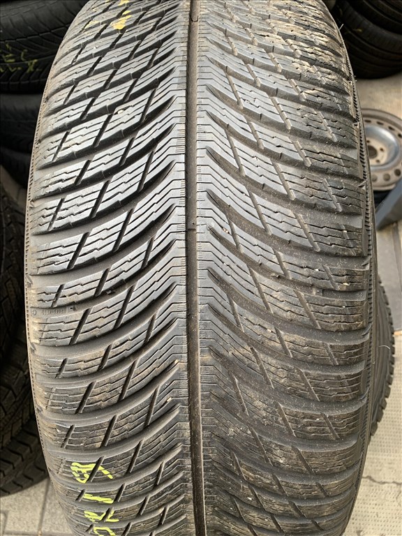  235/5019" újszerű Michelin téli gumi 4. kép