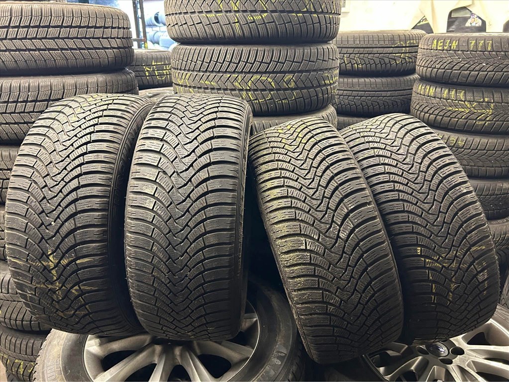 235/45R18 FALKEN téli 4db, 235/45 R18 1. kép